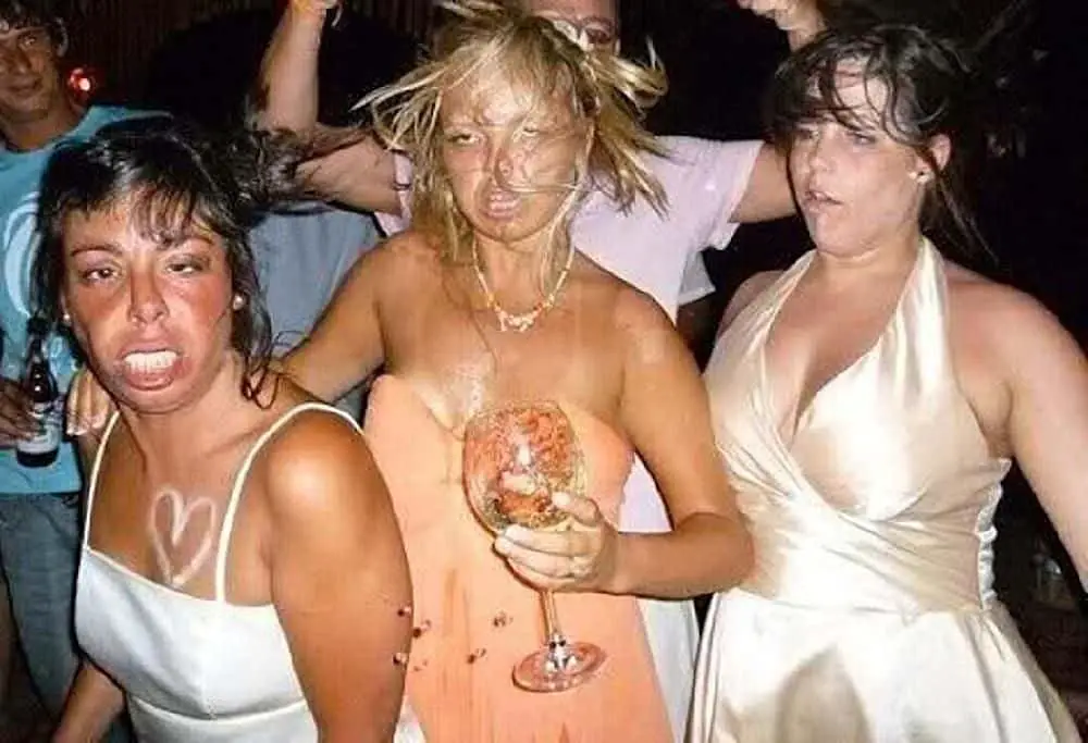 New Year's Eve Drunks, dancing queens