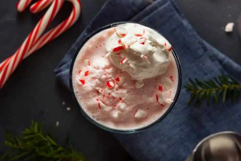 Easy Sweet Christmas Morning Treats Ideas 2021: Candy Cane Breakfast Smoothie Holiday Recipes